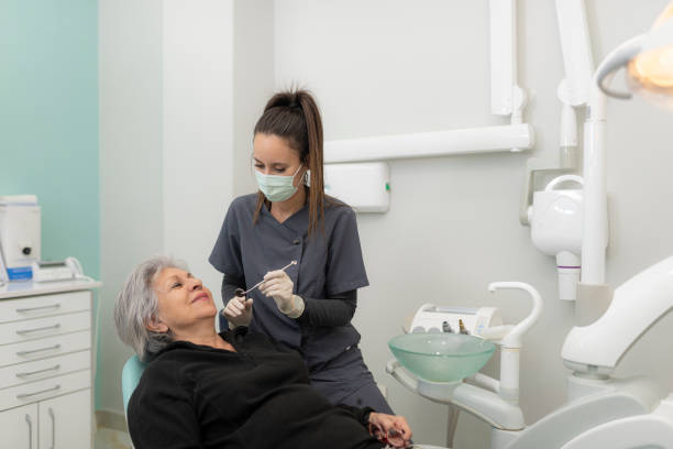 Best Dentist Open Late Near Me  in West Terre Haute, IN